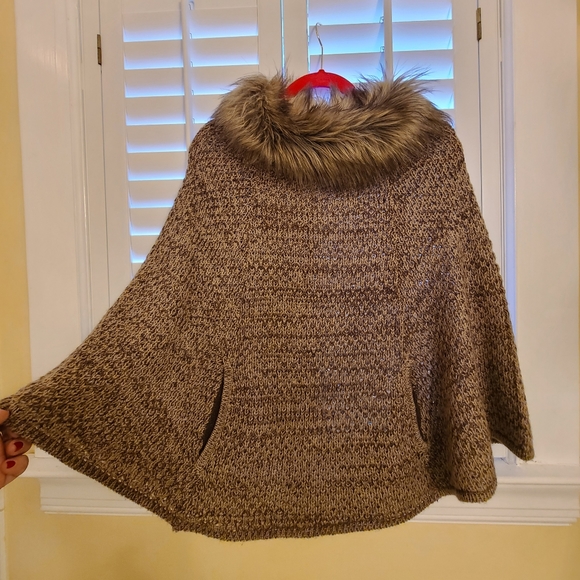 Steve Madden Cape/Poncho